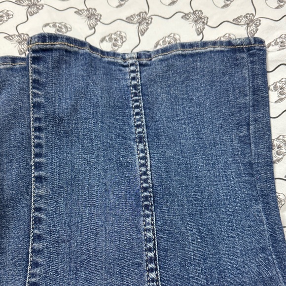 GAP High Rise Blue Jeans - Picture 3 of 6